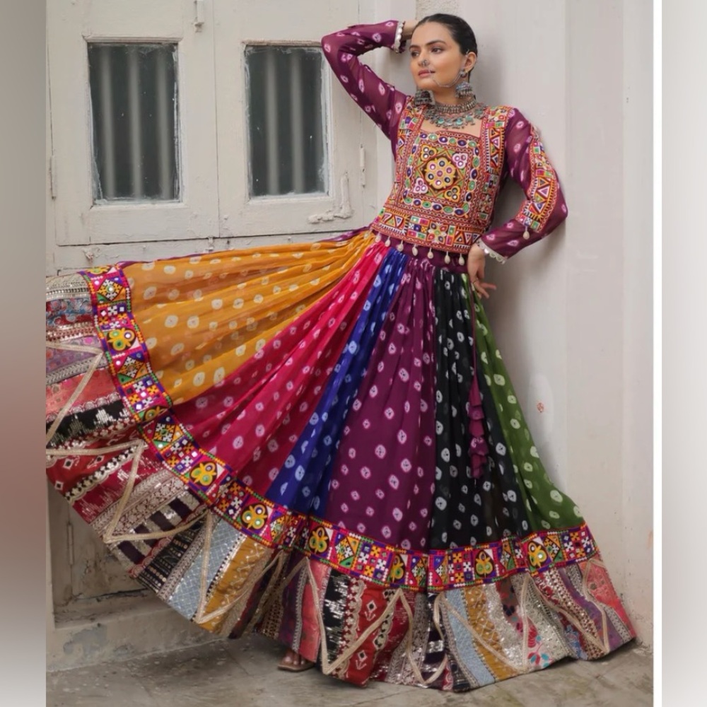 Festive Lehenga Choli - Picture 5 of 7